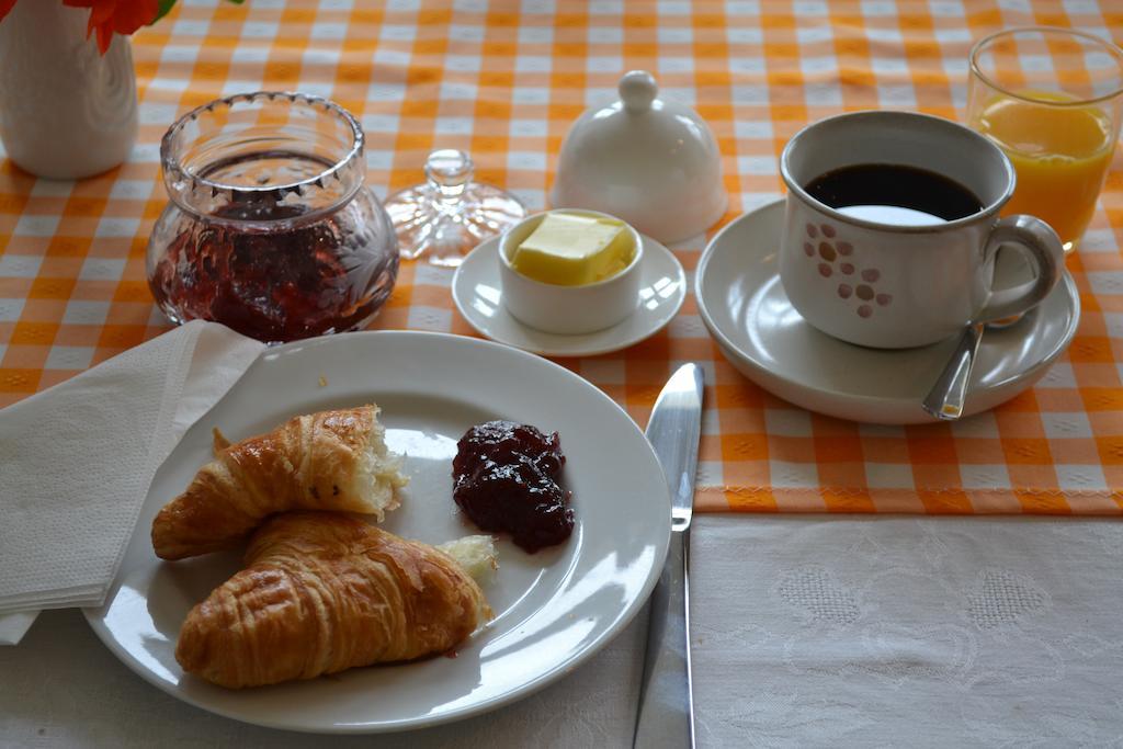 Le Moulin De Lusseau Bed and Breakfast Chef-Boutonne Exterior foto